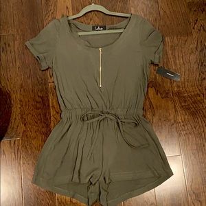Green lulu romper